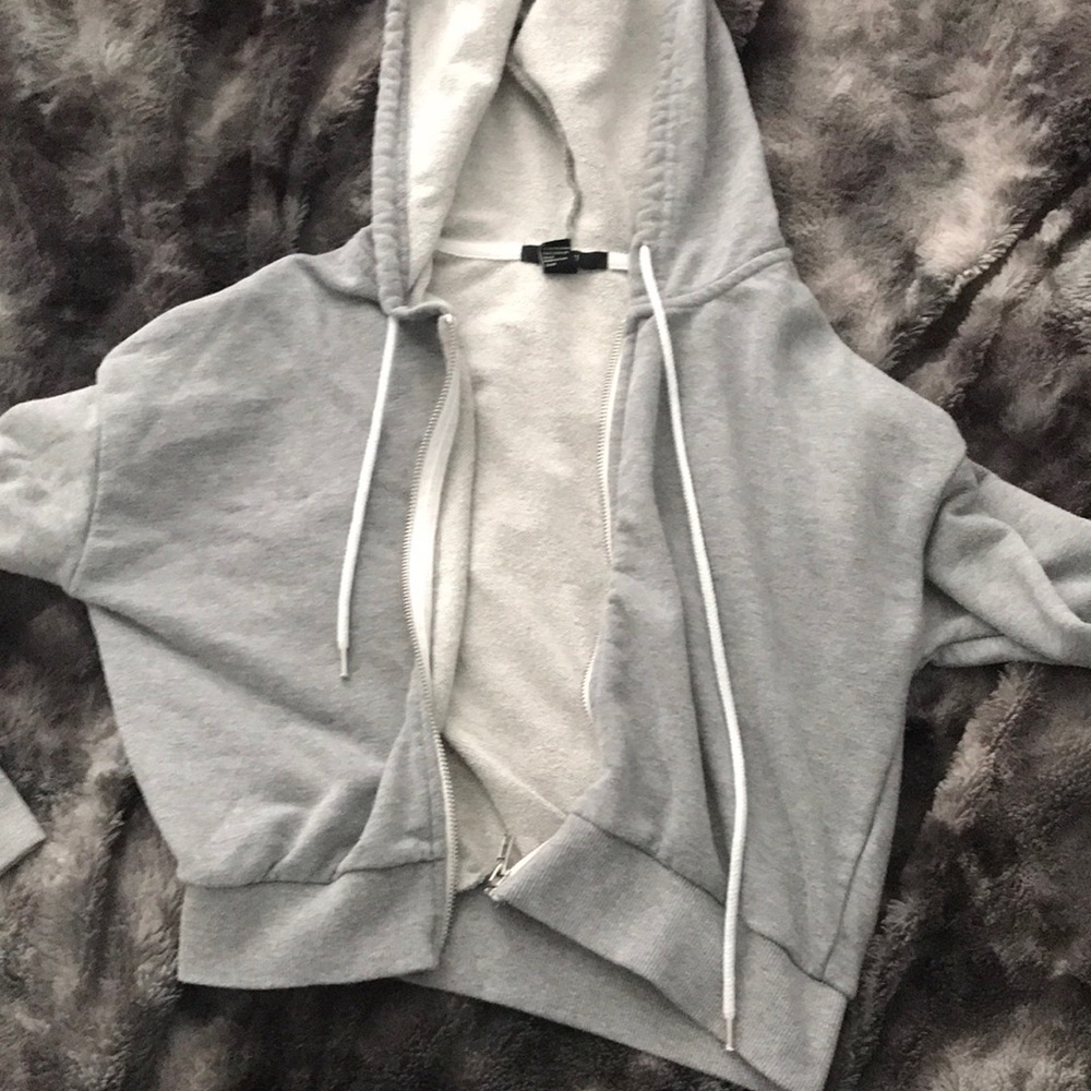 grey zipup
